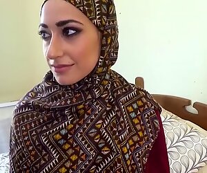 Arab woman in hijab has sex with big man