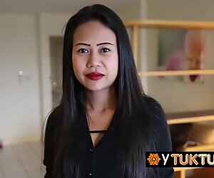Asian babe is welcomed to the hotel with a big cock in her pussy