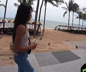 Teen Thai girl loves big dick