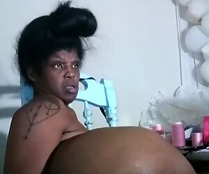 Hot Chocolate Milf Mommy Mom Kitty-Kash wants you to fuck her funky phat az