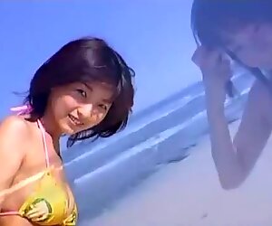 Angel looking Yuka Hirata goes shopping
