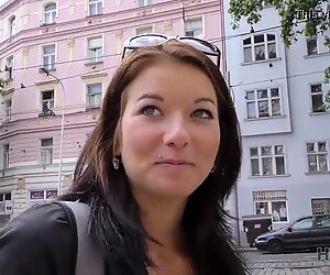 HUNT4K. Prague est la ville du tourisme sexuel!