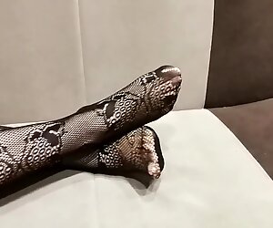 feet nylon