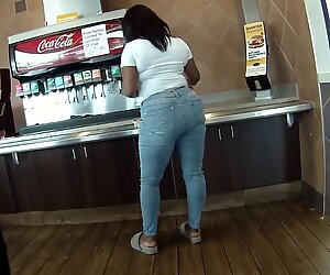 fat ebony mcds DAMN its big and round