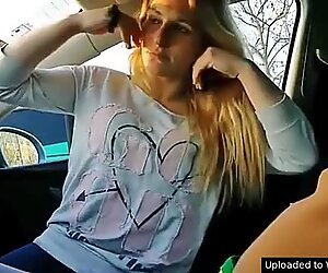Dude got nice daytime blowjob in the car from a hooker