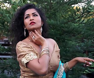 Desi Bhabi Maya Rati In Hindi Song - Maya