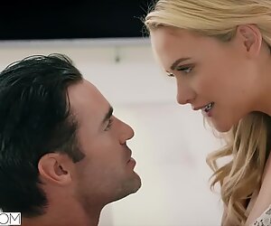 VIXEN Mia Malkova loves sex