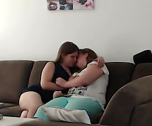 My first time kissing a chick
