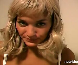 Hairy pussy anticipates a deep fuck