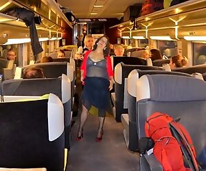 slutwife Pelzmausi makes a train journey -slideshow