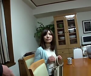 Seductive Asian milf Saki Mizumi knows how to suck cock