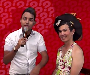 Muito safada ela faz questao que os machos batem punheta