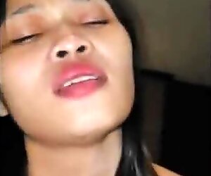 Asian Cewek nya sange crot dimuka