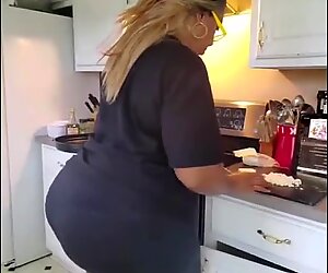 moma got AZZ