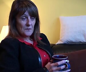 PASCALSSUBSLUTS - GILF Pandora has pierced pussy smashed