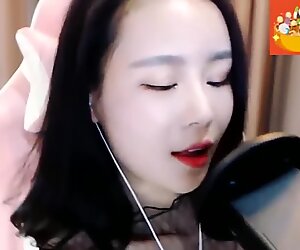 ASMR Chinesa tocando uma siririca