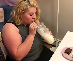 chubby plus-size TEEN GULPS DOWN ENTIRE WEIGHT GAIN wiggle AND DESSERT