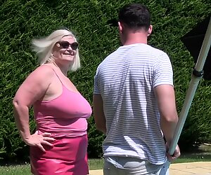 LACEYSTARR - The Poolboy Hard at Work